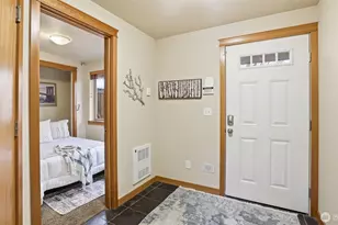 2342 44th Ave SW, Seattle, WA 98116 - Photo 4