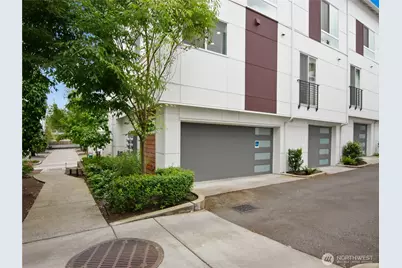 8545 22nd Place NE, Seattle, WA 98115 - Photo 2