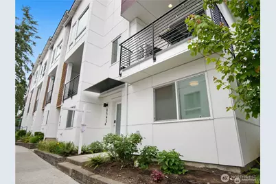 8545 22nd Place NE, Seattle, WA 98115 - Photo 4