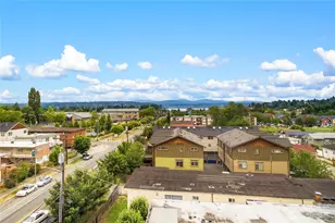 4519 S Henderson St, Seattle, WA 98118 - Photo 4