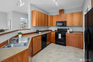 22751 SE 12th Ln, Sammamish, WA 98075 - Photo 12