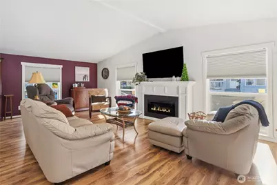 620 NE Saturn Lane, Bremerton, WA 98311 - Photo 2