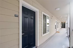 1031 N State St, Bellingham, WA 98225 - Photo 4
