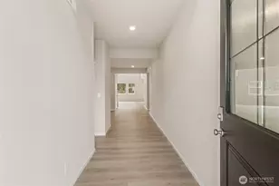 2517 E Trailside Dr NE, Olympia, WA 98506 - Photo 2