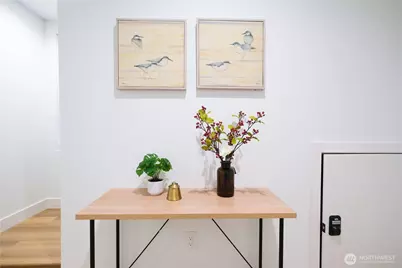 8524 23rd Avenue NE, Seattle, WA 98115 - Photo 4