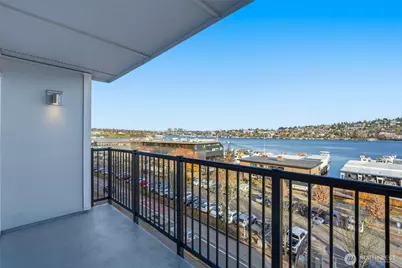 2001 Westlake Avenue N #32, Seattle, WA 98109 - Photo 14