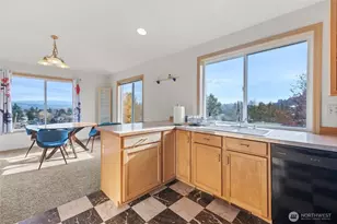 7972 39th Ave S, Seattle, WA 98118 - Photo 16