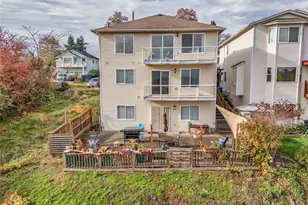 7972 39th Ave S, Seattle, WA 98118 - Photo 2