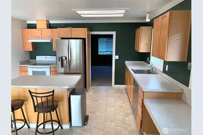 1020 S Fruitland, Puyallup, WA 98371 - Photo 6