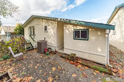 621 NE Saturn Lane, Bremerton, WA 98311 - Photo 24