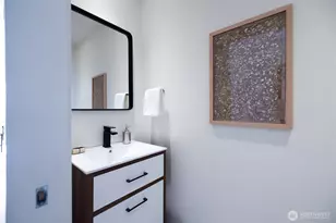 720 Queen Anne Ave N, Seattle, WA 98109 - Photo 20