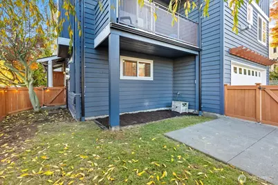 8383 31st Avenue NW, Seattle, WA 98117 - Photo 34