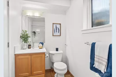 8383 31st Avenue NW, Seattle, WA 98117 - Photo 12