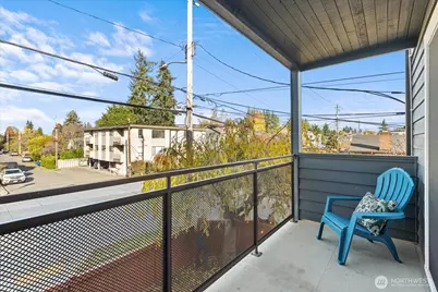 8383 31st Avenue NW, Seattle, WA 98117 - Photo 16