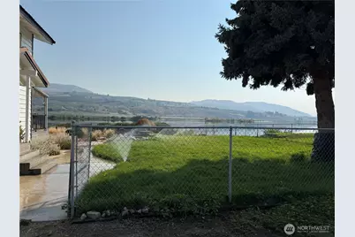 171 B Sunset Drive W, Brewster, WA 98811 - Photo 2