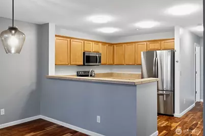 1981 24th Avenue NE #204, Issaquah, WA 98029 - Photo 8