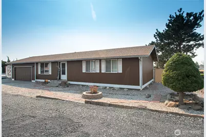 8135 NE Harrington Lane, Moses Lake, WA 98837 - Photo 1