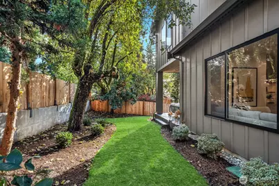 30 Enatai Drive, Bellevue, WA 98004 - Photo 30