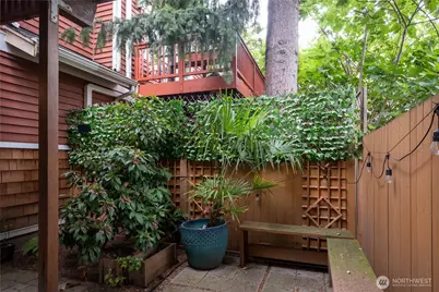 511 N 46th Street #A, Seattle, WA 98103 - Photo 28