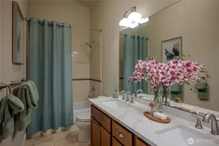 511 N 46th St, Seattle, WA 98103 - Photo 18
