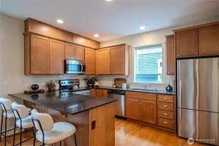 511 N 46th St, Seattle, WA 98103 - Photo 6