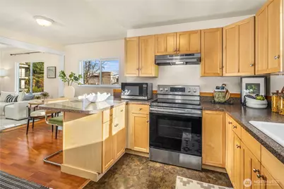 151 N 77th Street, Seattle, WA 98103 - Photo 12