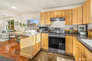 151 N 77th St, Seattle, WA 98103 - Photo 12