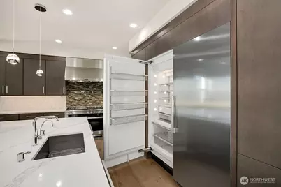 9206 NE 24th Street, Clyde Hill, WA 98004 - Photo 10