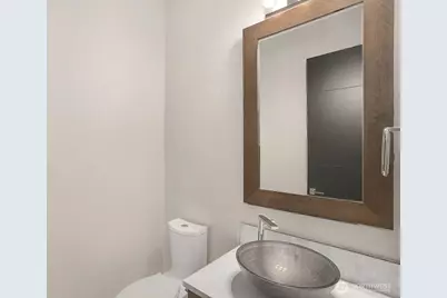 9206 NE 24th Street, Clyde Hill, WA 98004 - Photo 22