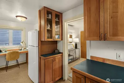 548 NE 102nd Street, Seattle, WA 98125 - Photo 18