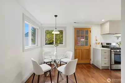 10245 36th Avenue SW, Seattle, WA 98146 - Photo 14