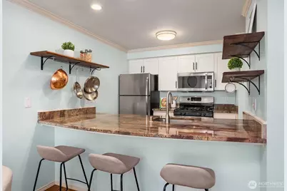 520 2nd Avenue W #406, Seattle, WA 98119 - Photo 6