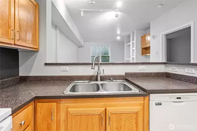 16275 NE 85th Street #107, Redmond, WA 98052 - Photo 4