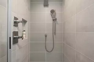 12002 20th Street NE, Seattle, WA 98125 - Photo 18