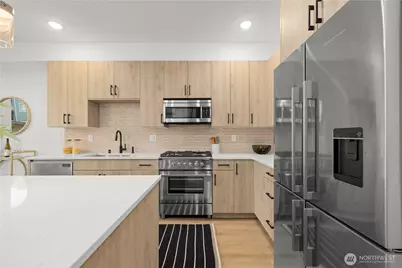 6538 D Latona Avenue NE, Seattle, WA 98115 - Photo 10