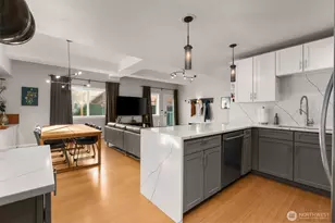 115 W Galer St, Seattle, WA 98119 - Photo 10
