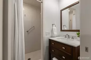 6360 S 151st Pl, Seattle, WA 98188 - Photo 16