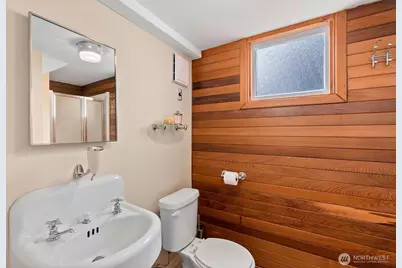 317 W 10th Street, Aberdeen, WA 98520 - Photo 36