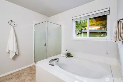 27831 NE 30th Street, Redmond, WA 98053 - Photo 30