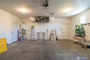 352 E Davis St, Connell, WA 99326 - Photo 40