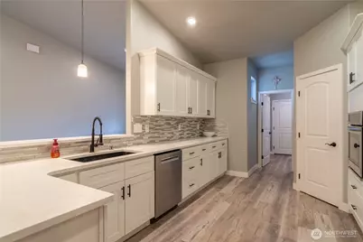 352 E Davis Street, Connell, WA 99326 - Photo 10