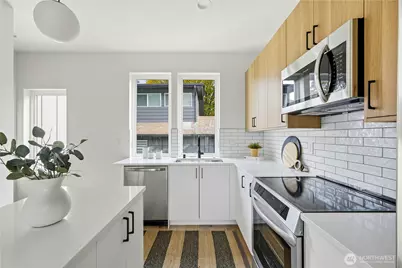 7552 39th Avenue SW, Seattle, WA 98126 - Photo 10