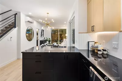 3417 48th Avenue SW, Seattle, WA 98116 - Photo 10