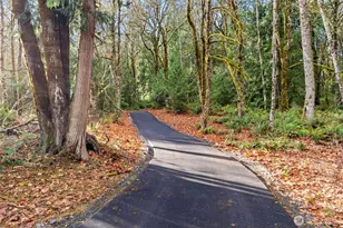 6301 Cooper Point Rd NW, Olympia, WA 98502 - Photo 2