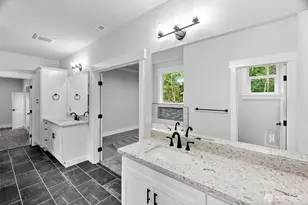 6301 Cooper Point Rd NW, Olympia, WA 98502 - Photo 16