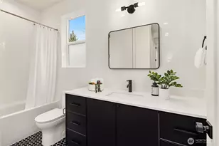 817 18th Ave W, Kirkland, WA 98033 - Photo 14