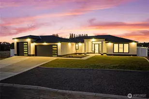 7838 NE Blue Jay Dr, Moses Lake, WA 98837 - Photo 2