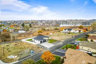 7838 NE Blue Jay Dr, Moses Lake, WA 98837 - Photo 6