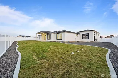 7838 NE Blue Jay Dr, Moses Lake, WA 98837 - Photo 10