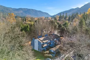 170 Newport Way NW, Issaquah, WA 98027 - Photo 2